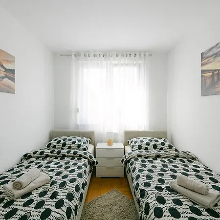 Apartment Ladenta Apartman*** *